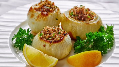 FENOMENALNO PREDJELO, ALI I GLAVNO JELO: Punjeni luk