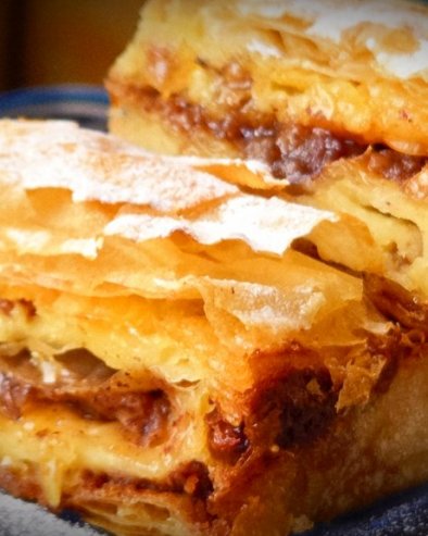 ПИТА СА ЈАБУКАМА, ВАНИЛОМ И СУВИМ ГРОЖЂЕМ: Рецепт за слаткиш коме ћете се враћати (ВИДЕО)