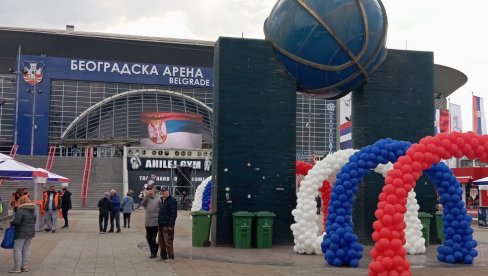 ОВАКО ТЕКУ ПОСЛЕДЊЕ ПРИПРЕМЕ ЗА ВЕЛИКИ СКУП У АРЕНИ: Капије се отварају у 14 часова (ФОТО/ВИДЕО)