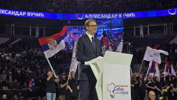ВУЧИЋ НА ВЕЛИКОМ СКУПУ СНС У КРЦАТОЈ АРЕНИ: Србија је наша породица (ФОТО/ВИДЕО)
