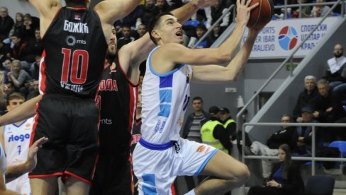 “БЕЛИ“ ОДБРАНИЛИ КРАЉЕВО: Кошаркаши Слоге победили Тамиш из Панчева