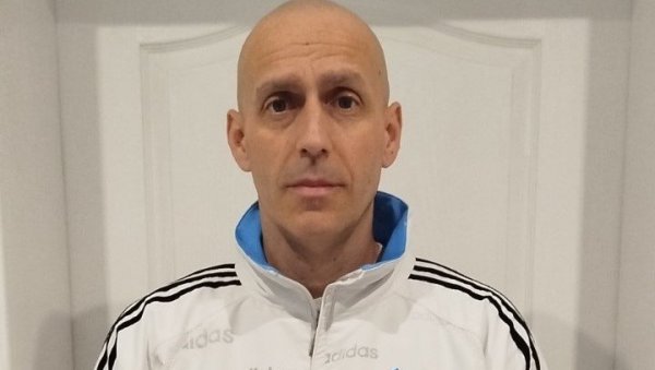 МАЛИГНИ ТУМОР ЛЕЧЕН КАО – ИШИЈАС: Зоран Рис (43) из Бачке Паланке већ четири године се бори са ретком болешћу