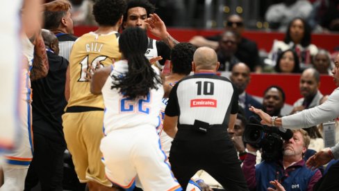 СКАНДАЛ О КОМ БРУЈИ АМЕРИКА: Општа туча на мечу Вашингтона и Оклахоме, повређен фотограф (ВИДЕО/ФОТО)