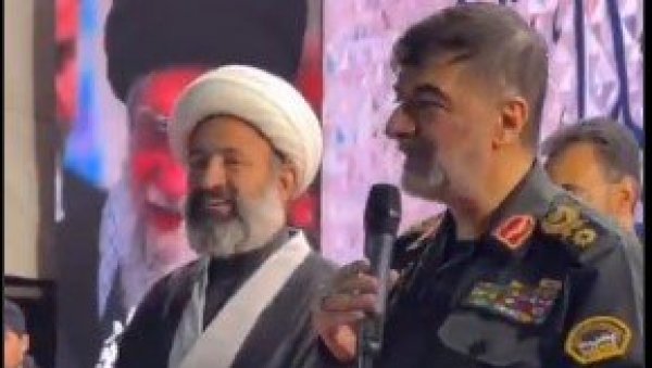 ИРАНЦИ БОЦКАЈУ ЕВРОПУ: Ако не можете да заштитите Гренланд - позовите нас (ВИДЕО)