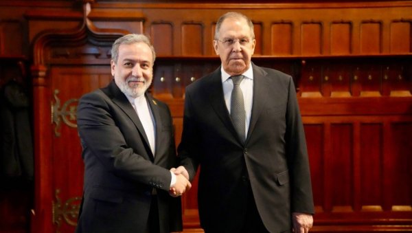 ЛАВРОВ И АРАКЧИ О КРИЗИ НА БЛИСКОМ ИСТОКУ: Напади на иранске нуклеарне објекте категорички недопустиви