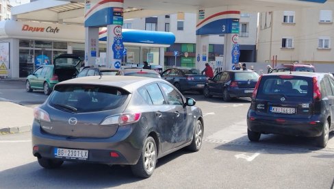 GORIVA IMA, GUŽVI NEMA: Reporteri Novosti obišli juče pumpe da provere kakva je situacija i snabdevenost