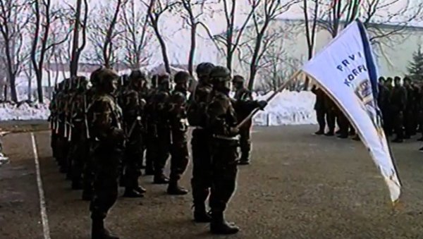 СМРТ СРБИМА, БОСНА БОШЊАЦИМА Осванули скандалозни графити мржње на касарни у БиХ (ФОТО)