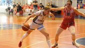 УБЕДЉИВЕ ЦРВЕНО-БЕЛЕ: Кошаркашице Краљева поражене од Црвене Звезде