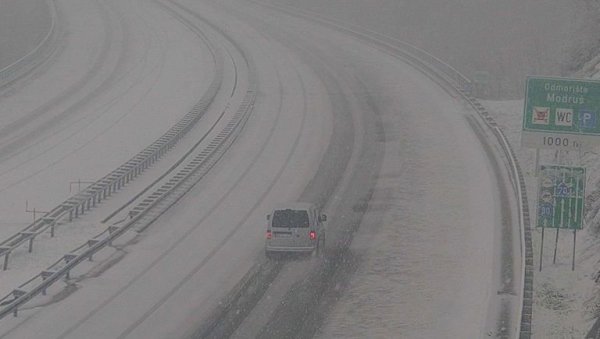 ЗАТРПАН АУТО-ПУТ: Хрвати јутрос у чуду, добили и важне поруке упозорења (ФОТО)