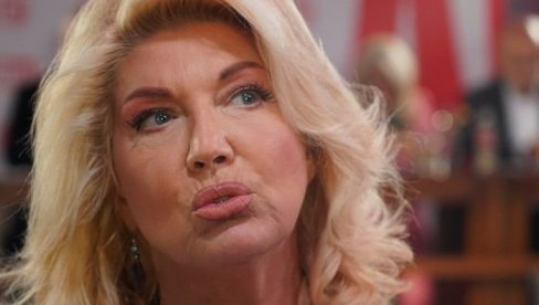 DRUŽE MOJ, ZBOGOM! Suzanu potresla smrt pevača: Kako se oprostiti od gospodina, muzičara, šarmera...