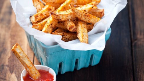 UMESTO POMFRITA: Pečeni štapići od celera