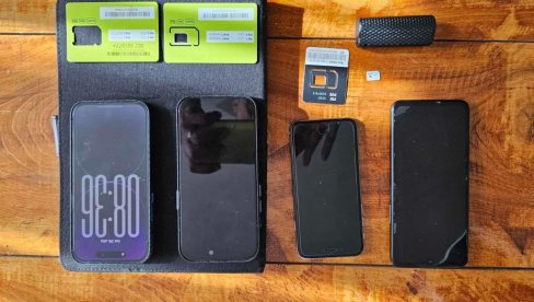 HAKOVALI TELEFONE I TRAŽILI PARE: Određeno zadržavanje paru iz Rusije i dvojici Srba, evo šta su koristili za prevare (FOTO)