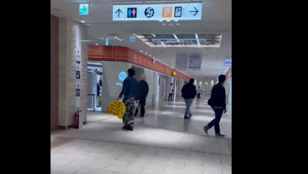 ЗАСТРАШУЈУЋ НАПАД НОЖЕМ У ПОЗНАТОМ ТРЖНОМ ЦЕНТРУ: Двоје мртвих, јапанска полиција реаговала истог трена (ФОТО/ВИДЕО)