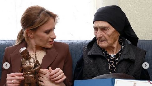 МАЈЦИ ТРИ УБИЈЕНА СИНА - МИЛУНКА САВИЋ: Пре 34 године у масакру паравојних формација у Сијековцу страдали Миљин супруг и наследници