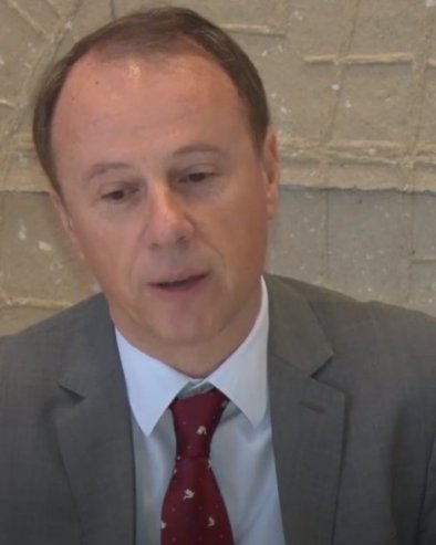 Зашто ли је Ђокић побегао од Вучића?