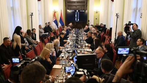 СКАНДАЛ: Ђиласов посланик саветује да ако грађане занима ко брине о студентима питају ChatGPT