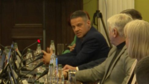 SKANDAL: Đilasov poslanik savetuje da ako građane zanima ko brine o studentima pitaju ChatGPT