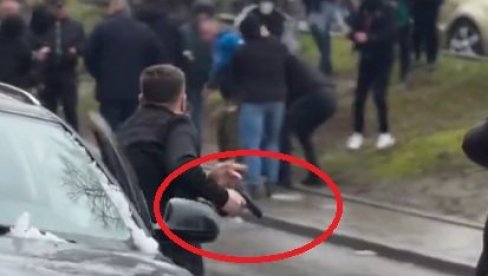 FINANSIJER BLOKADERA SPREMAN DA UBIJA: Potegao pištolj na ljude iz SNS u Bajinoj Bašti (FOTO/VIDEO)