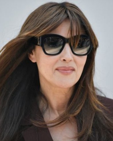 ПОЗНАТЕ ДАМЕ КОЈЕ ИМАЈУ ВЕЛИКА СТОПАЛА: Моника Белучи носи број 44, Парис Хилтон, и Кејт Винслет 43, а Меланија 42