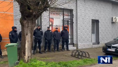 BRNABIĆ: Interesantno, N1 se čudi zašto policija ne dozvoljava rulji da upada ljudima u kuće