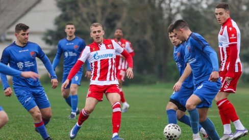 ZVEZDA UBEDLJIVA U ZMAJEVU: Crveno-beli brojali do pet na proslavi 100 godina Obilića (FOTO/VIDEO)