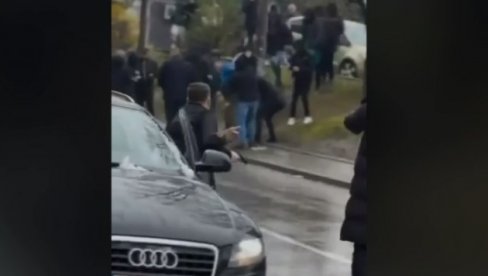 ИЗВШРЕН ПРЕТРЕС СТАНА БЛОКАДЕРА КОЈИ ЈЕ ПОТЕГАО ПИШТОЉ: Нађена специјална дробилица са траговима дроге