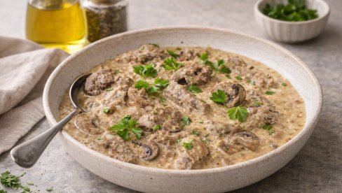 KLASIK KOJI OSVAJA: Originalni bif Stroganov na vašem stolu