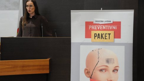 VRŠNJACI PROTIV TRAFIKINGA: U Kraljevu održana tribina „Prevencija i suzbijanje trgovine ljudima“