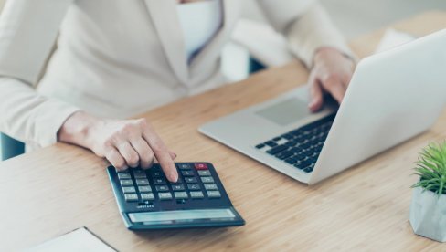 У ЗРЕЊАНИНУ ОТКРИВЕНА ФАНТОМСКА ПРЕДУЗЕЋА: Ухапшено четворо, држава оштећена за више од пола милиона динара