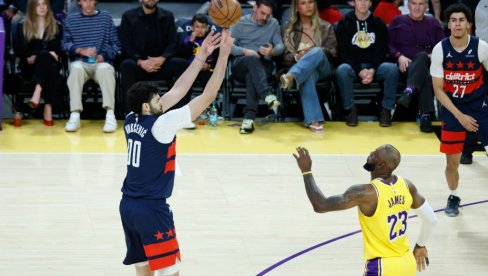 КРАЉ ТРИПЛ-ДАБЛОМ ЗАДИВИО СРБИНА! Џејмс може и без Луке! Не помажу ни Тристанове магије!