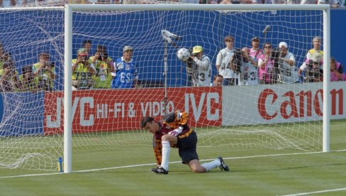 МРЕЖА ЈЕ ОСТАЛА ПРАЗНА! Збогом, Бориславе, фудбалска историја те никада неће заборавити!