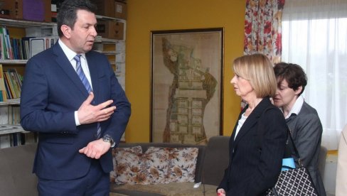 Mobilna aplikacija - Šabac ambasadorka Švedske u gostims