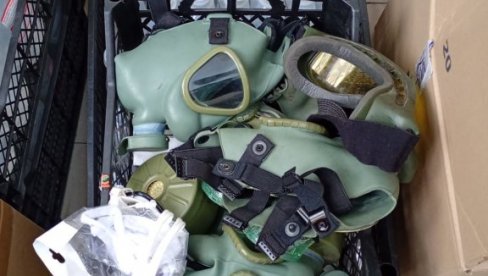 LJUDI, KO OVO MOŽE DA BRANI AUTONOMIJOM UNIVERZITETA?! Topovski udari, pirotehnika, sprejevi, gas maske, radio stanice... (FOTO)