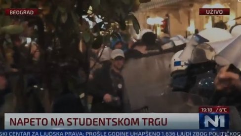 KRVAVI PIR ĐOKIĆEVIH PICULIĆA: U toku teroristički napad blokadera na policiju (VIDEO)