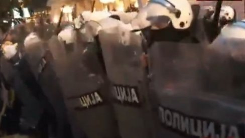 UŽASAN SNIMAK NAPADA TERORISTA NA SRPSKU POLICIJU: Ana Brnabić očitala bukvicu evropskim licemerima