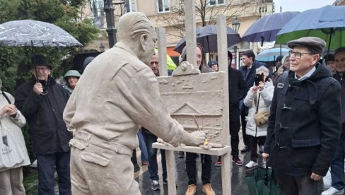 SPOMEN-OBELEŽJE ISPRED SRPSKE ČITAONICE LAZA KOSTIĆ: Povodom obeležavanja 101.godišnjice rođenja čuvenog slikara Save Stojkova u Somboru