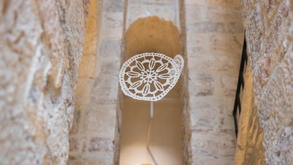 ПРВИ ФЕСТИВАЛ ДОБРОТСКЕ ЧИПКЕ: Филигрански преплет заната и уметности (ФОТО)