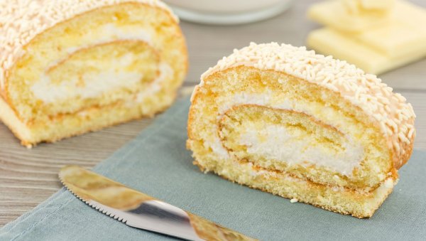 ИЗ БАКИНОГ КУВАРА: Домаћи ролат са пудингом