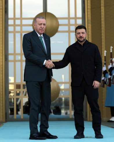 ЗЕЛЕНСКИ СТИГАО У ТУРСКУ: Ускоро састанак са Ердоганом