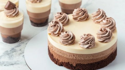 ПОСНА ТОРТА КОЈА СЕ НЕ ПЕЧЕ: Готова је за 25 минута