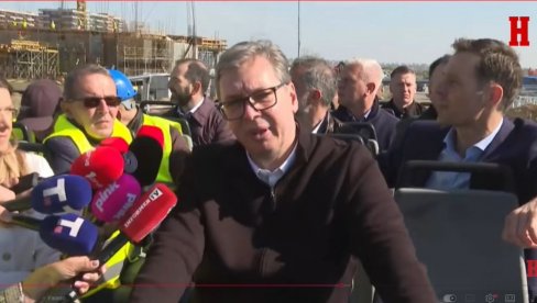 BLOKADERI SU UNIŠTILI UNIVERZITETE Vučić: Podatak da je prošle godine 12.000 ljudi manje diplomiralo vam je jasan kakav je zločin učinjen