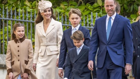 SLIKE KRALJEVSKE PORODICE OBIŠLE SVET: Kejt Midlton u suštoj eleganciji za Uskrs u Londonu nakon 2 godine (FOTO)