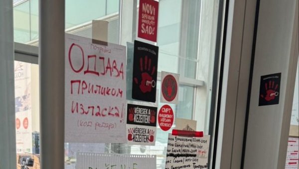 НАЛЕПНИЦЕ И ЦРНА ЛИСТА: Блокадери таргетирају и застрашују студенте (ФОТО)