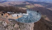 NI 1.000 LJUDI NE DRMA STAKLO NAD KABLAROM: Uskoro upotrebna dozvola za vidikovac na planini kod Čačka