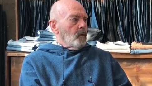 ПРЕМИНУО КУМ ТЕКСАСА - човек који је фармерке претворио у луксуз