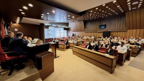 JAVNA RASPRAVA O IZMENAMA I DOPUNAMA PORODIČNOG ZAKONA: Unapređenje zaštite dece i statusa pojedinca u društvu u fokusu Grada Novog Sada