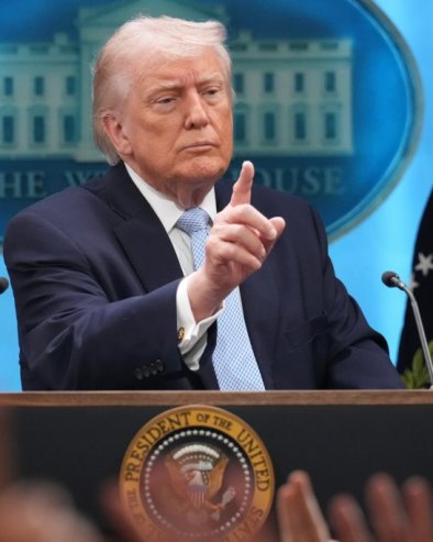 ТРАМП ДАО ДВЕ ОПЦИЈЕ ИРАНУ: Уранијум или бомбардовање