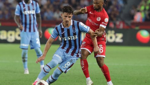 OSVETA CRVENIH MUNJA: Dvostruki motiv domaćina za pobedu u derbiju kola