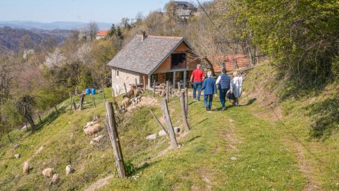 U DONJOJ BORINI PODNO GUČEVA: Preventivni pregledi starijih meštana