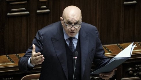 Имамо свет који је полудео... Министар одбране упозорава - Морамо бити спремни на све